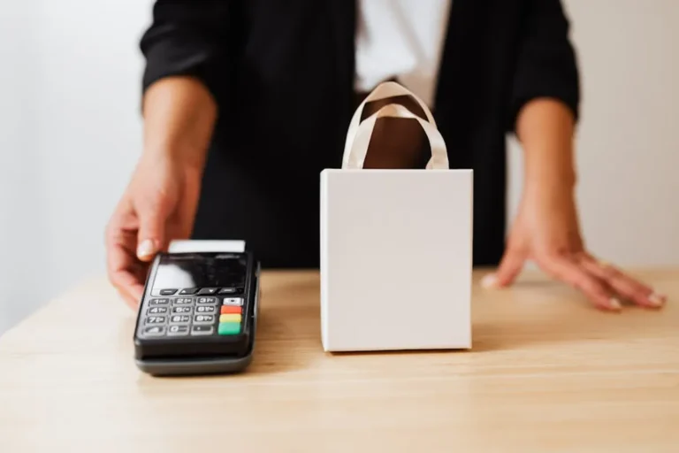 Ecommerce History: Beginner Guide