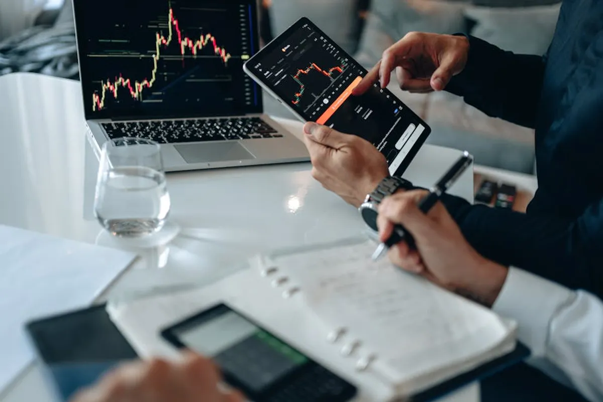 How to Turn Trade Trends Into Useful Articles